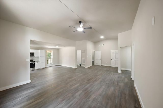 601 Faulkner Avenue, Coldspring, TX 77331