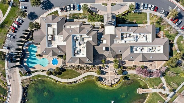2473 Dutchwood Ln, Manteca, CA 95336