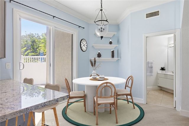 26201 Sunnyglen Avenue 212, Laguna Hills, CA 92653