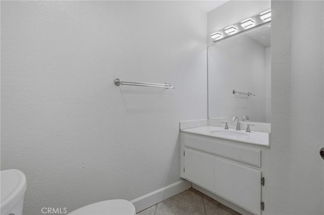 26201 Sunnyglen Avenue 212, Laguna Hills, CA 92653