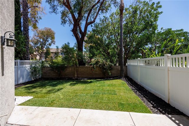 26201 Sunnyglen Avenue 212, Laguna Hills, CA 92653