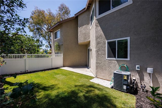 26201 Sunnyglen Avenue 212, Laguna Hills, CA 92653