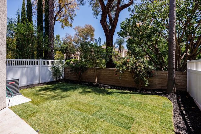26201 Sunnyglen Avenue 212, Laguna Hills, CA 92653