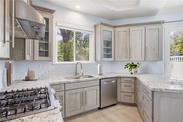 26201 Sunnyglen Avenue 212, Laguna Hills, CA 92653