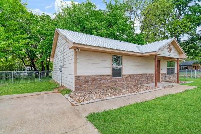 525 19th Street NW, Paris, TX 75460