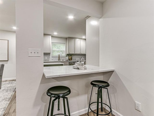 6705 Crow Circle, Oklahoma City, OK 73132