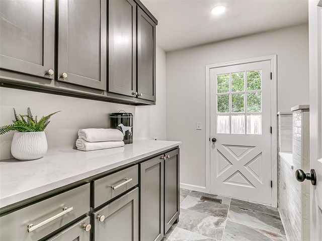 6705 Crow Circle, Oklahoma City, OK 73132