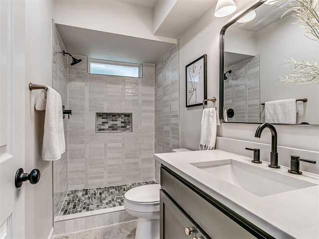 6705 Crow Circle, Oklahoma City, OK 73132