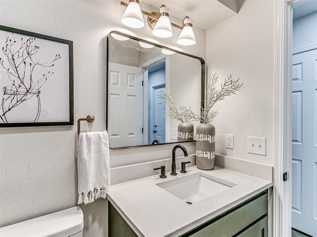 6705 Crow Circle, Oklahoma City, OK 73132