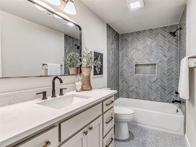 6705 Crow Circle, Oklahoma City, OK 73132