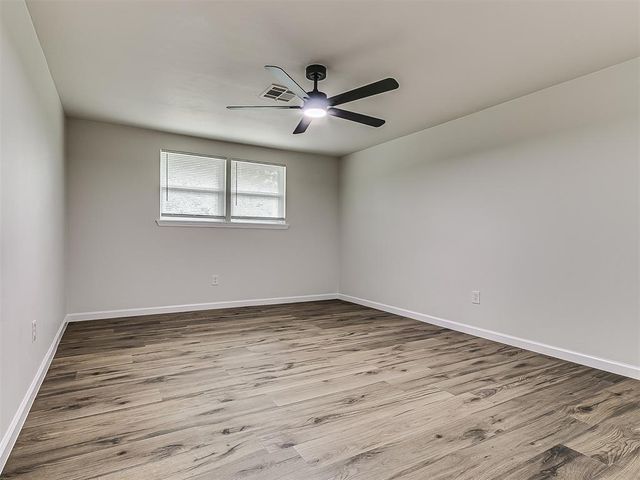 6705 Crow Circle, Oklahoma City, OK 73132