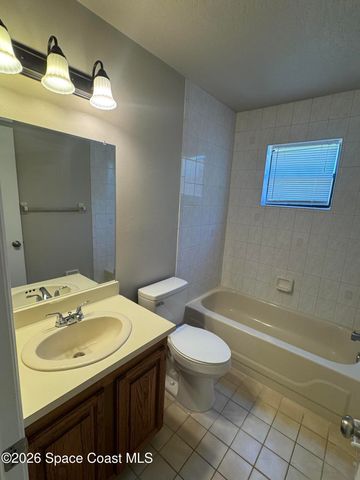 728 Isar Avenue NW, Palm Bay, FL 32907