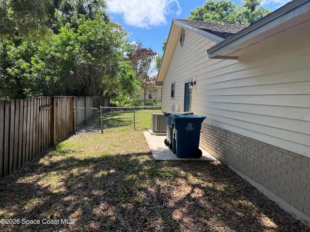 728 Isar Avenue NW, Palm Bay, FL 32907