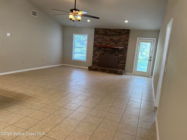 728 Isar Avenue NW, Palm Bay, FL 32907