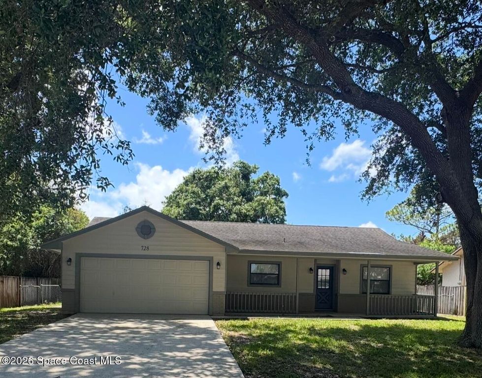 728 Isar Avenue NW, Palm Bay, FL 32907