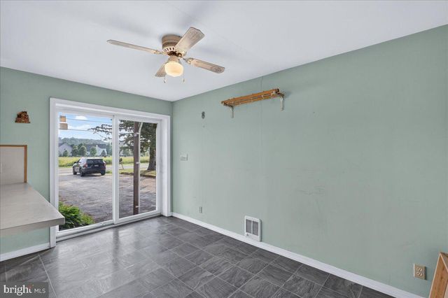 70 RIDGE RD, Phoenixville, PA 19460