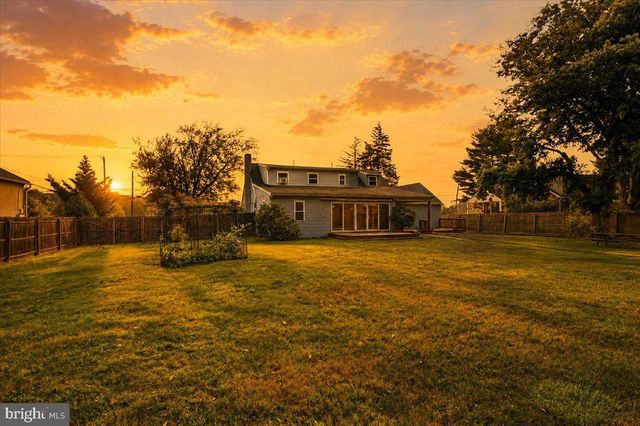 70 RIDGE RD, Phoenixville, PA 19460