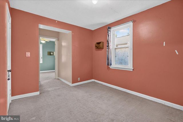 70 RIDGE RD, Phoenixville, PA 19460