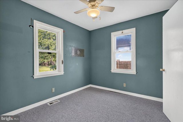 70 RIDGE RD, Phoenixville, PA 19460