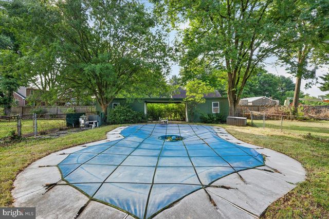 70 RIDGE RD, Phoenixville, PA 19460