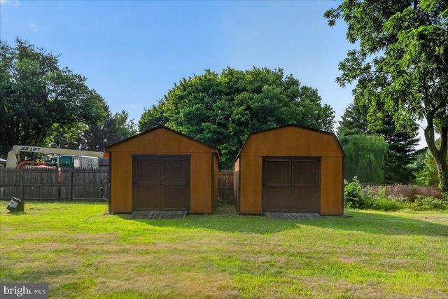 70 RIDGE RD, Phoenixville, PA 19460