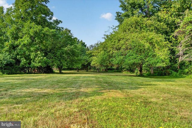 70 RIDGE RD, Phoenixville, PA 19460