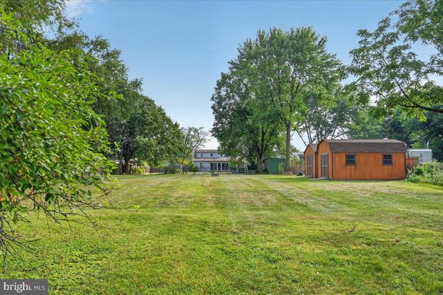 70 RIDGE RD, Phoenixville, PA 19460