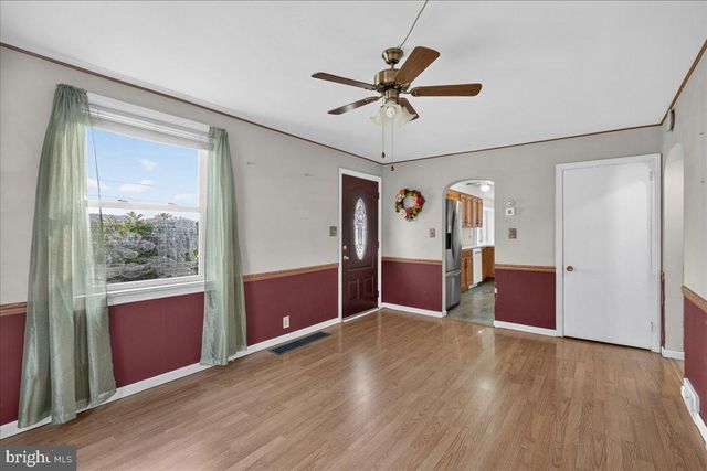 70 RIDGE RD, Phoenixville, PA 19460