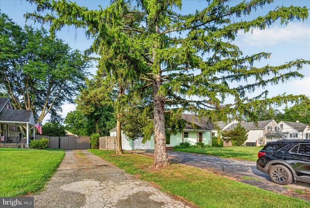 70 RIDGE RD, Phoenixville, PA 19460
