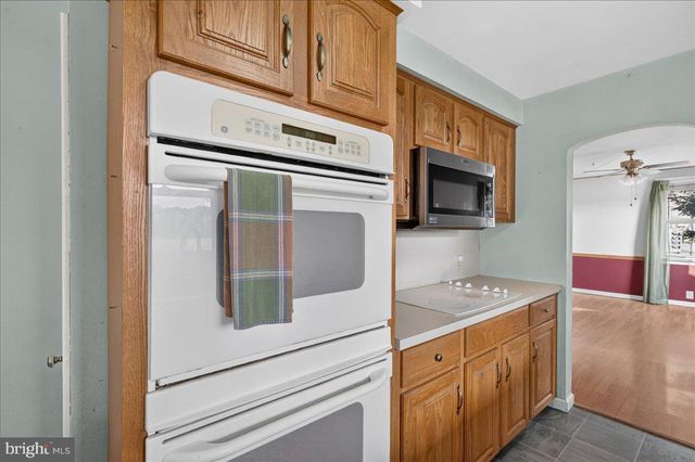 70 RIDGE RD, Phoenixville, PA 19460