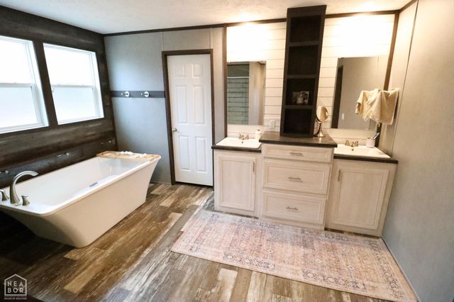 19 Clay 235, Knobel, AR 72435