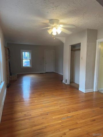 7410 Liberty Avenue, University City, MO 63130