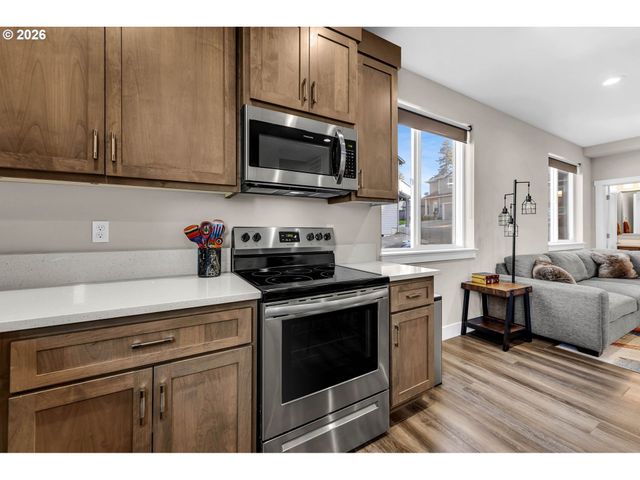 3611 Ne MINNEHAHA St, Vancouver, WA 98661