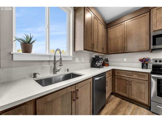 3611 Ne MINNEHAHA St, Vancouver, WA 98661