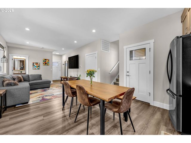 3611 Ne MINNEHAHA St, Vancouver, WA 98661