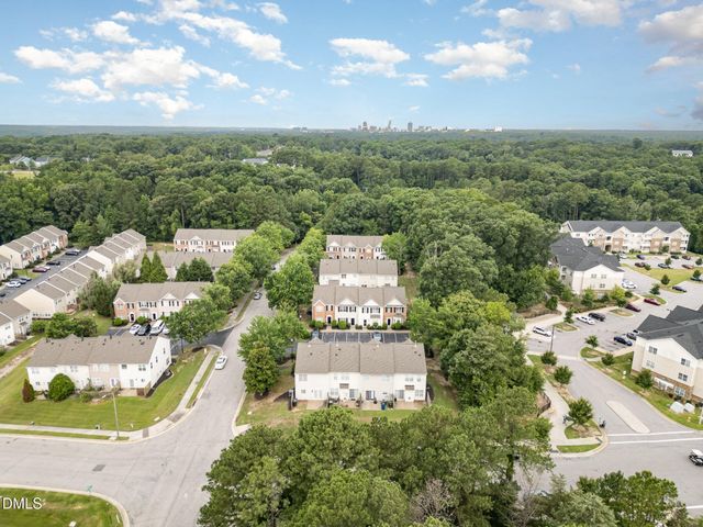 424 Nomar Road, Raleigh, NC 27610