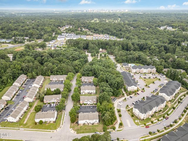 424 Nomar Road, Raleigh, NC 27610