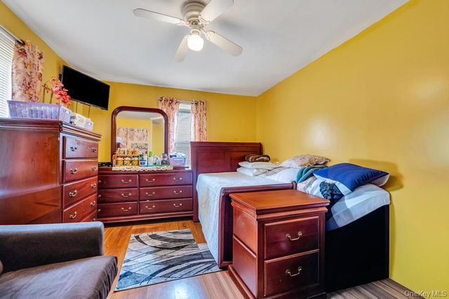20 Ronald Place, Roosevelt, NY 11575
