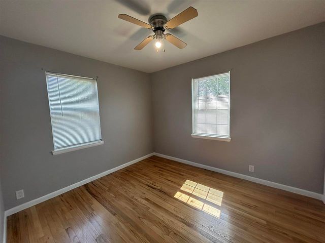 107 Maple St, Elgin, OK 73538