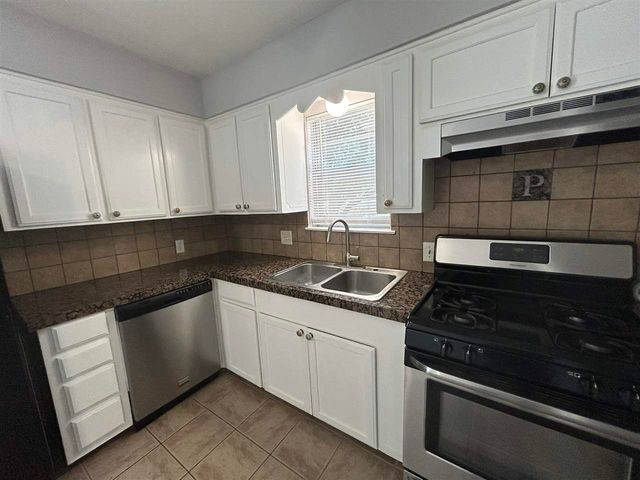 107 Maple St, Elgin, OK 73538