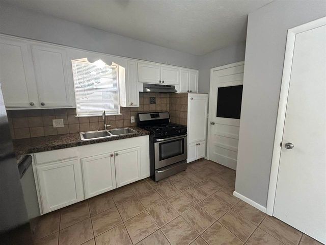 107 Maple St, Elgin, OK 73538
