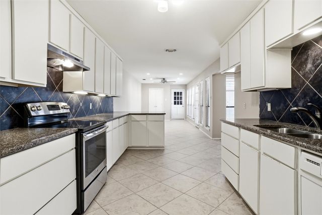 4861 Ledgestone Court, Fort Worth, TX 76132