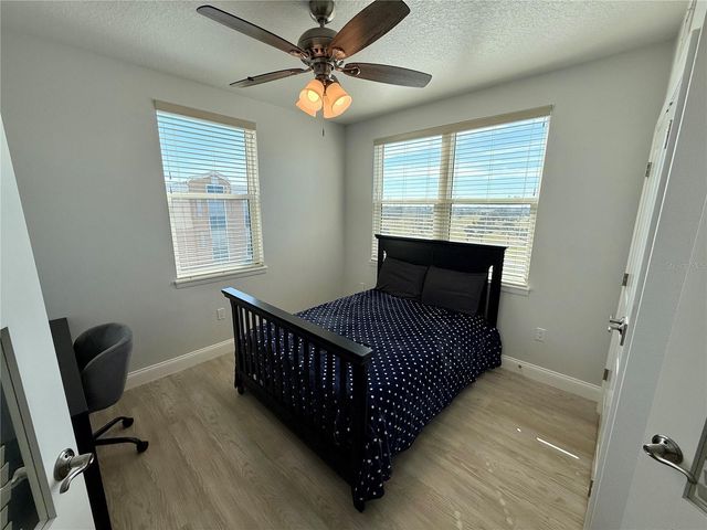960 STARKEY ROAD 10501, Largo, FL 33771