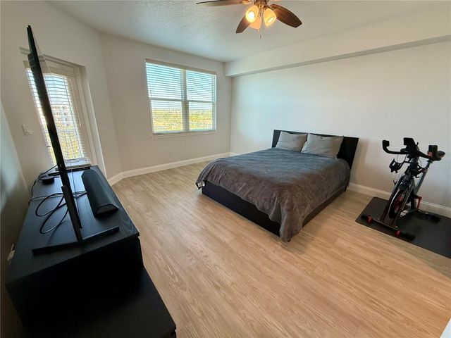 960 STARKEY ROAD 10501, Largo, FL 33771