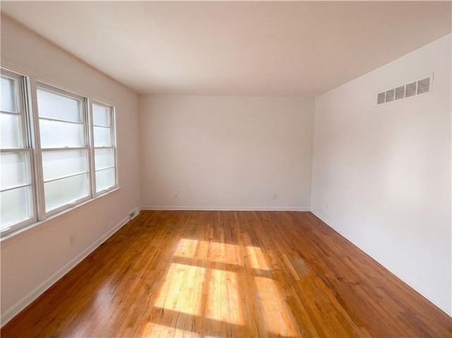 804 Sunset Avenue, Liberty, MO 64068