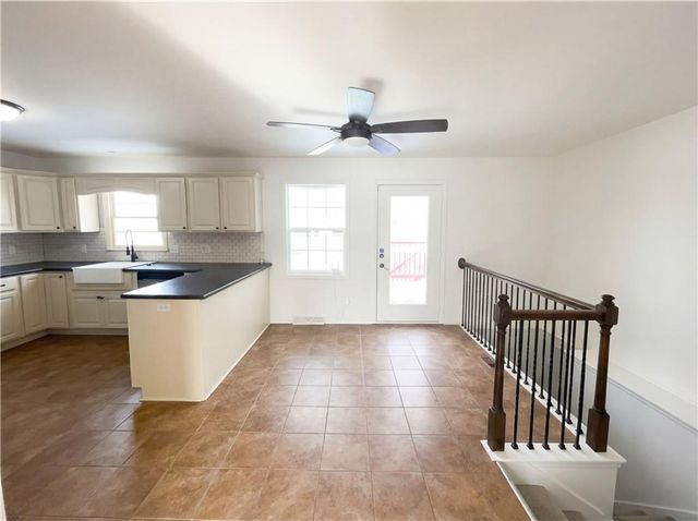 804 Sunset Avenue, Liberty, MO 64068