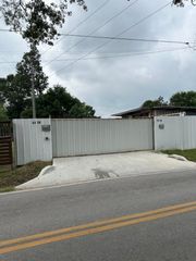 5119 Creekmont Drive, Houston, TX 77091