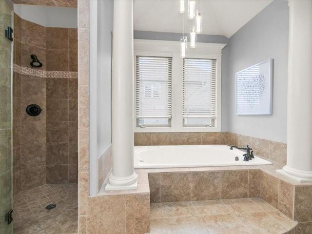 2600 NE Amanda Lane, Blue Springs, MO 64029