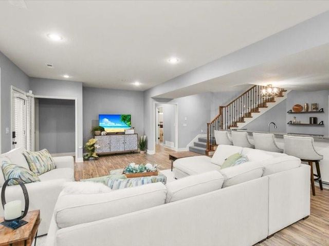 2600 NE Amanda Lane, Blue Springs, MO 64029