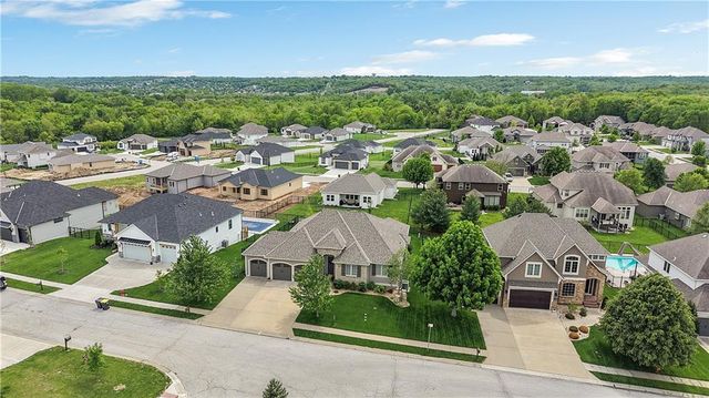2600 NE Amanda Lane, Blue Springs, MO 64029